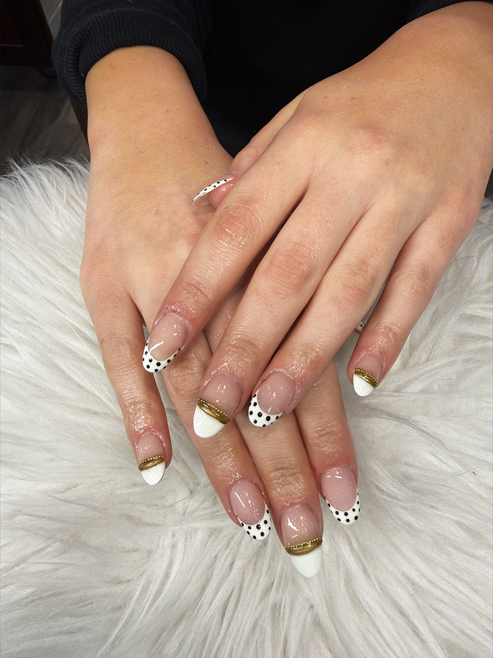 Chic Nail and Head Spa nail art design 7