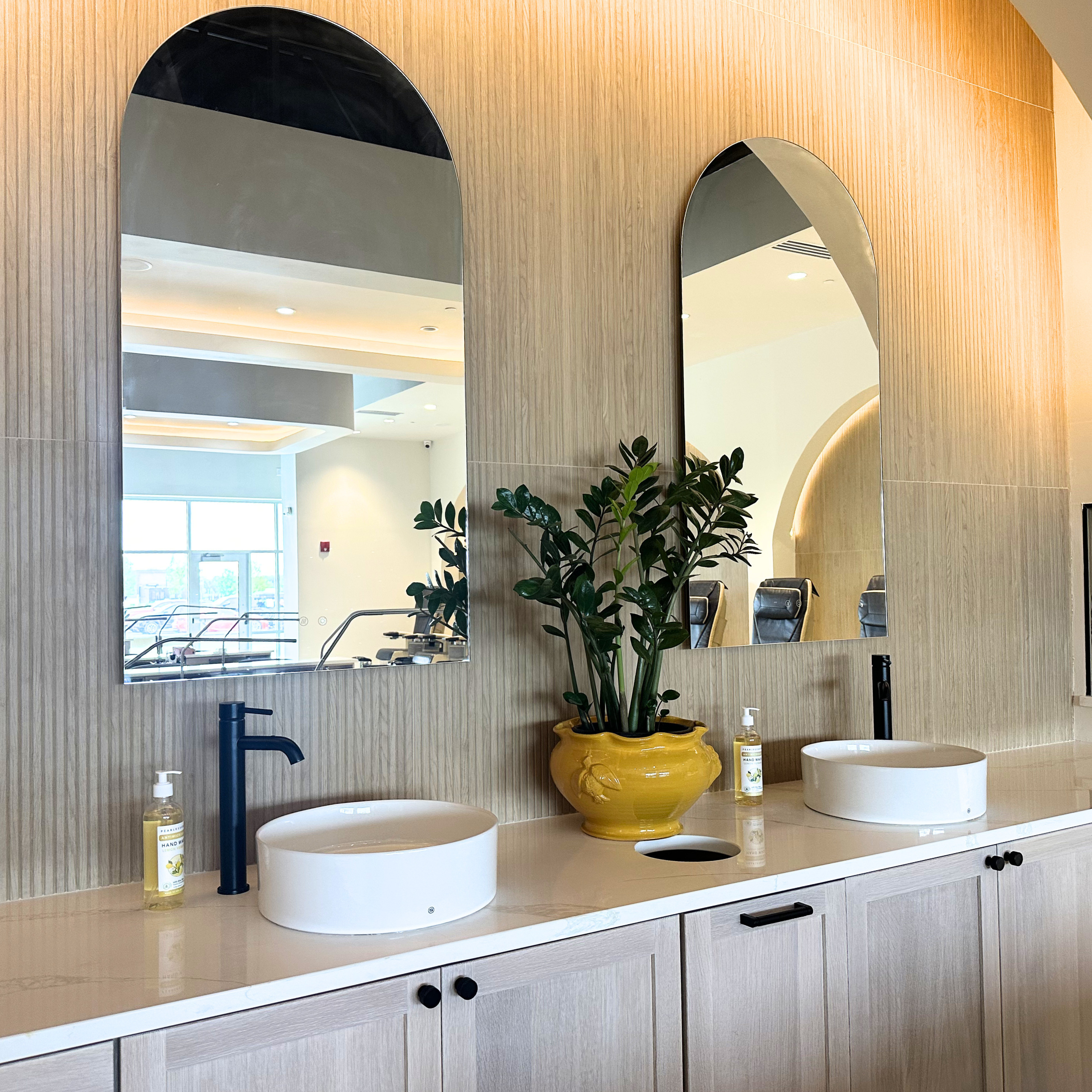 Chic Nail and Head Spa salon seating area